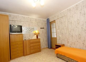 Сдаю в аренду комнату, 18 м2, Феодосия, улица 8 Марта, 3