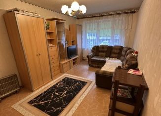 Сдаю 1-ком. квартиру, 33 м2, Мурманск, улица Карла Маркса, 55