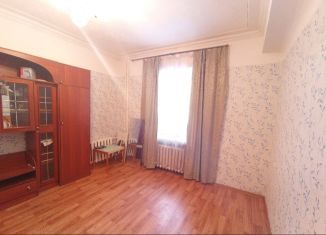 Продажа 2-ком. квартиры, 42 м2, Лысьва, улица Ленина, 38