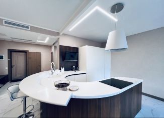 Продажа 2-комнатной квартиры, 80 м2, Казань, Петербургская улица, 64