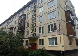 Продаю 2-ком. квартиру, 43 м2, Санкт-Петербург, Новоизмайловский проспект, 81