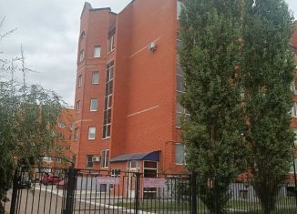 Продается 2-комнатная квартира, 71.1 м2, Оренбургская область, улица Сухарева, 48