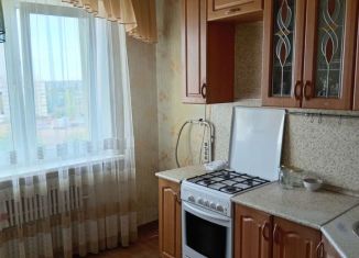 Продам трехкомнатную квартиру, 63 м2, Старый Оскол, микрорайон Весенний, 14