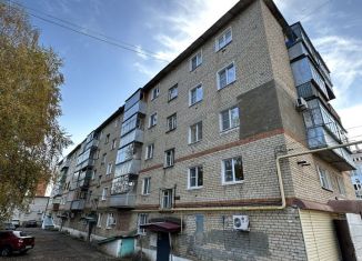 Сдается однокомнатная квартира, 30 м2, Рузаевка, улица Ленина, 37