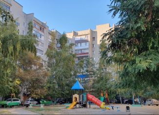 Продаю 2-ком. квартиру, 48 м2, Елец, Клубная улица, 1