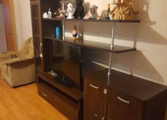 Сдам в аренду двухкомнатную квартиру, 72 м2, Череповец, Шекснинский проспект, 25А