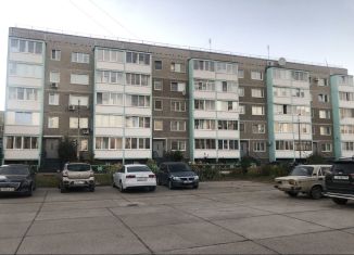 Продам 2-ком. квартиру, 52.7 м2, Чайковский, улица Азина, 11