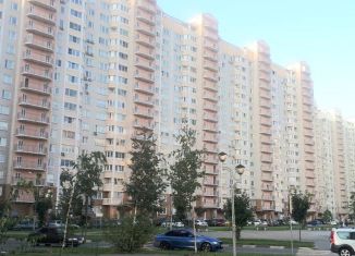 Продаю 3-комнатную квартиру, 73 м2, Московская область, улица имени Героя Советского Союза Виктора Никитовича Фокина, 6