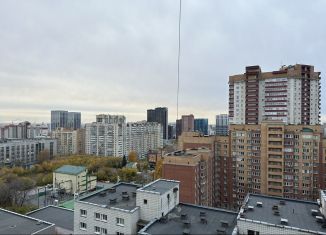 Сдаю 1-ком. квартиру, 38 м2, Новосибирск, улица Бориса Богаткова, 67, метро Речной вокзал