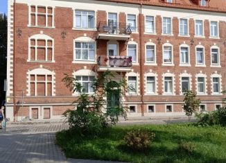 Продажа 2-комнатной квартиры, 73 м2, Черняховск, Садовая улица, 25