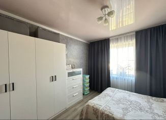 Продается 4-комнатная квартира, 130 м2, Владикавказ, Международная улица, 2