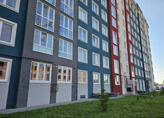 Продам 1-ком. квартиру, 37 м2, Калининградская область, Крейсерская улица, 13к1