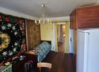 Продам 3-комнатную квартиру, 59 м2, Красноперекопск, улица Калинина, 13