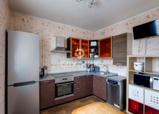 Продам трехкомнатную квартиру, 81.6 м2, Москва, улица Покрышкина, 11, метро Тропарёво