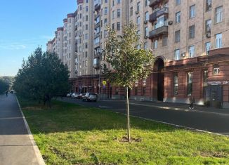 Продам 2-ком. квартиру, 71 м2, Москва, 3-я Фрунзенская улица, 9