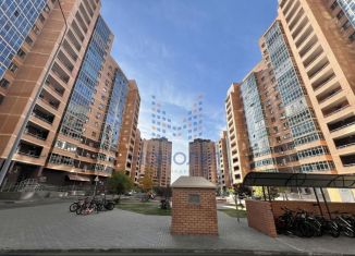 Продам 2-комнатную квартиру, 71.4 м2, Казань, Чистопольская улица, 38