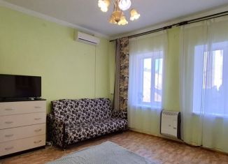 Продажа 1-комнатной квартиры, 30 м2, Евпатория, улица Революции, 57