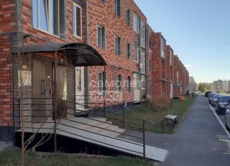 Продам 1-комнатную квартиру, 48.3 м2, село Нежинка, Александровская улица, 13/2, ЖК Золотой Квартал