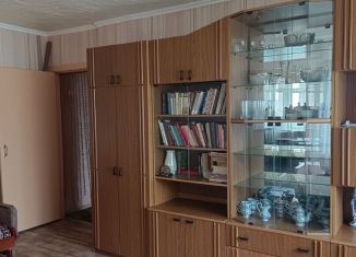 Продам четырехкомнатную квартиру, 59 м2, Саратовская область, улица Волоха, 1