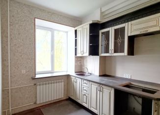 Продаю двухкомнатную квартиру, 55.8 м2, Коми, улица Дзержинского, 33