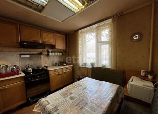 Продается 3-ком. квартира, 67 м2, Коми, улица Кутузова, 13