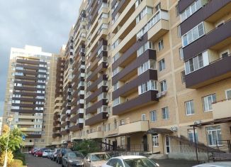 Сдается 2-ком. квартира, 60 м2, Майкоп, улица Чкалова, 65