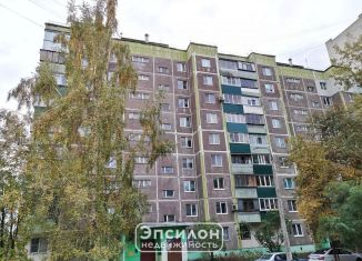 Продам трехкомнатную квартиру, 59.8 м2, Курская область, улица Майский Бульвар, 4