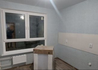 Сдаю в аренду 2-ком. квартиру, 52 м2, Балаково, Волжская улица, 33А