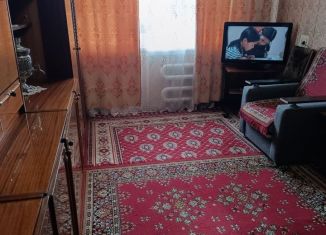 Продам 3-ком. квартиру, 62 м2, Курская область, улица Крюкова, 16