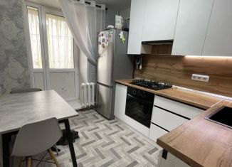 Продается 3-комнатная квартира, 58 м2, Удмуртия, улица Луначарского, 10