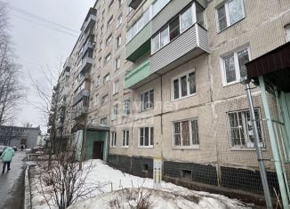 Продаю трехкомнатную квартиру, 51 м2, Ликино-Дулёво, улица Калинина, 10А