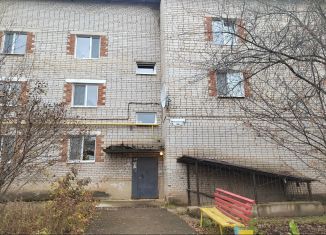 Трехкомнатная квартира на продажу, 492 м2, Кунгур, улица Космонавтов, 7А