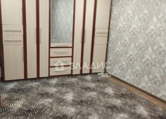 Сдам в аренду 2-ком. квартиру, 48 м2, Балаково, улица Шевченко, 122