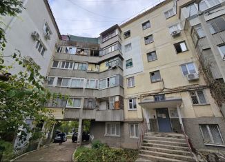 Продается 2-комнатная квартира, 53.2 м2, Севастополь, улица Репина, 18