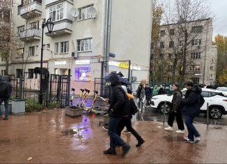 Сдача в аренду помещения свободного назначения, 8 м2, Москва, Бауманская улица, 33/2с8, метро Бауманская