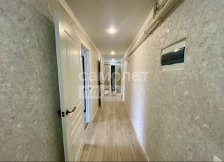 Продается двухкомнатная квартира, 55.7 м2, Апшеронск, Вокзальная улица, 23