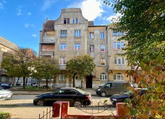 Продается 4-комнатная квартира, 109.7 м2, Черняховск, Гвардейская улица, 4