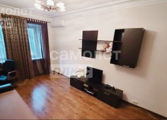 Продам 2-ком. квартиру, 55 м2, Ставропольский край, площадь Ленина, 3