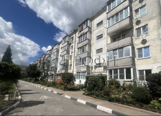 Продажа двухкомнатной квартиры, 55 м2, Белгородская область, Белгородская улица, 35