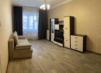 Сдается двухкомнатная квартира, 55 м2, Якутск, улица Белинского, 34