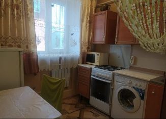 Сдам 1-ком. квартиру, 30 м2, Иркутск, улица Авиастроителей, 2