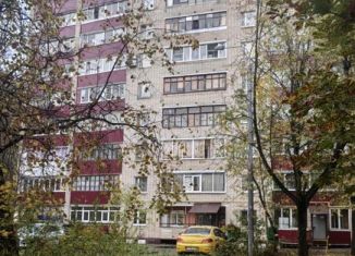 Трехкомнатная квартира на продажу, 70 м2, дачный посёлок Кокошкино, улица Труда, 15