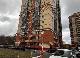 Продается трехкомнатная квартира, 79.7 м2, Казань, улица Абубекира Терегулова, 4