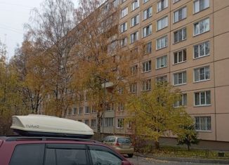 Продам 3-комнатную квартиру, 56 м2, Санкт-Петербург, метро Академическая, Гражданский проспект, 90к2