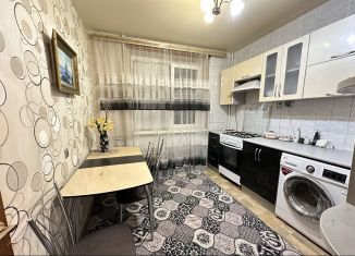 Продам трехкомнатную квартиру, 64 м2, Таганрог, улица Чехова, 363