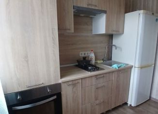 Сдам в аренду 1-ком. квартиру, 35 м2, Крымск, Горная улица, 2