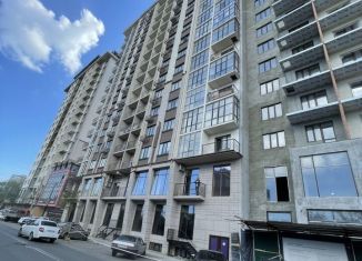 Продается 2-ком. квартира, 76 м2, Махачкала, улица Ахмата-Хаджи Кадырова, 132, Ленинский район