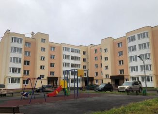 Продаю 2-комнатную квартиру, 82 м2, Высоковск, улица Ленина, 4