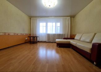 Сдается 2-ком. квартира, 77 м2, Реутов, улица Октября, 1