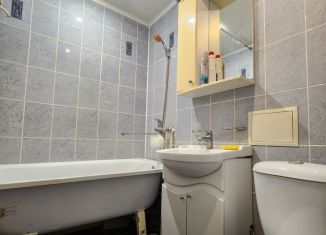 Продаю двухкомнатную квартиру, 40 м2, Азнакаево, улица Ямашева, 5